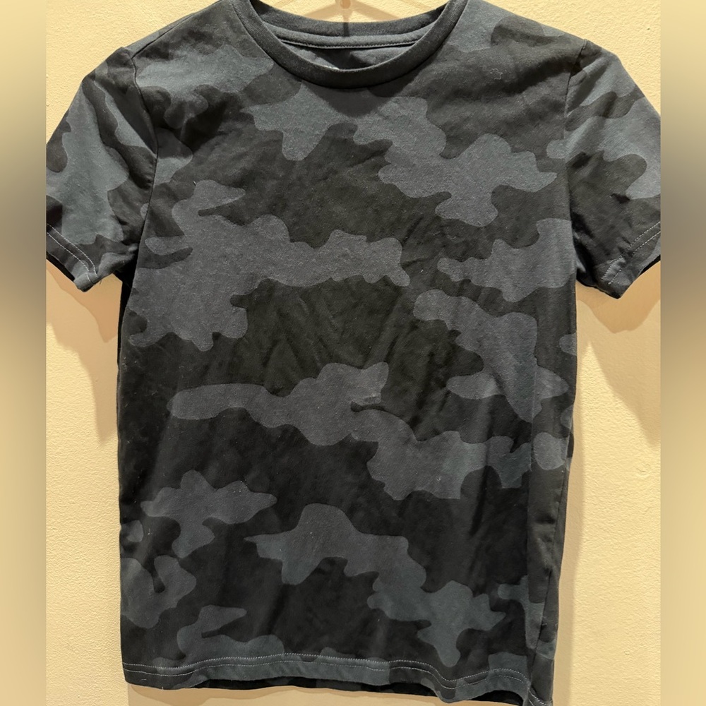 Epic threads camo T-shirt